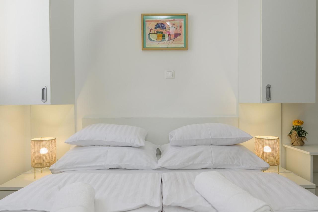Vila White Trogir Exterior photo