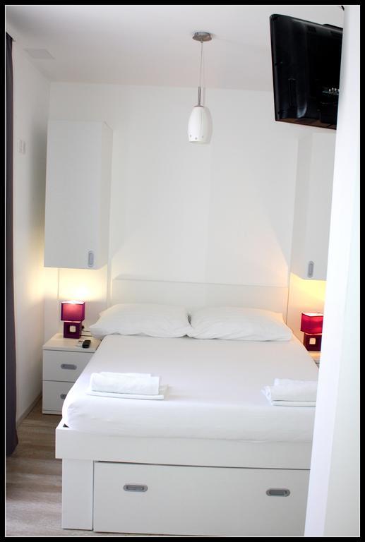Vila White Trogir Room photo